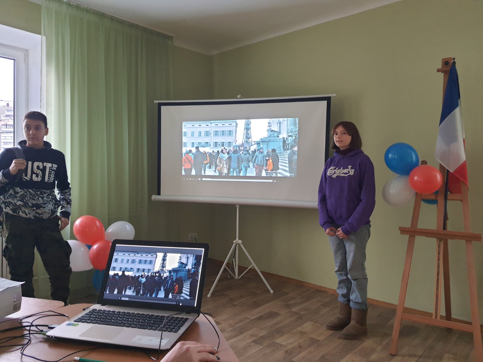 IMG-8f48d80eafabe5d8b77c52f9882c02e3-V